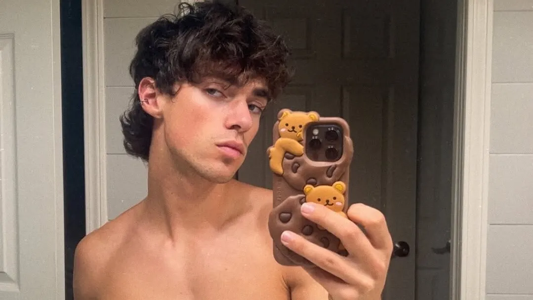 Nick Floyd Doesn't Stick to One Thing–And That's Why We Can't Look Away