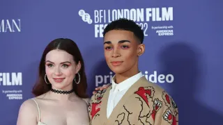 Alex Thomas-Smith Felt “Fully at Home” In Dunham's ‘Too Much’