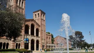 University of Alabama Shutters Black, Female Student Magazines